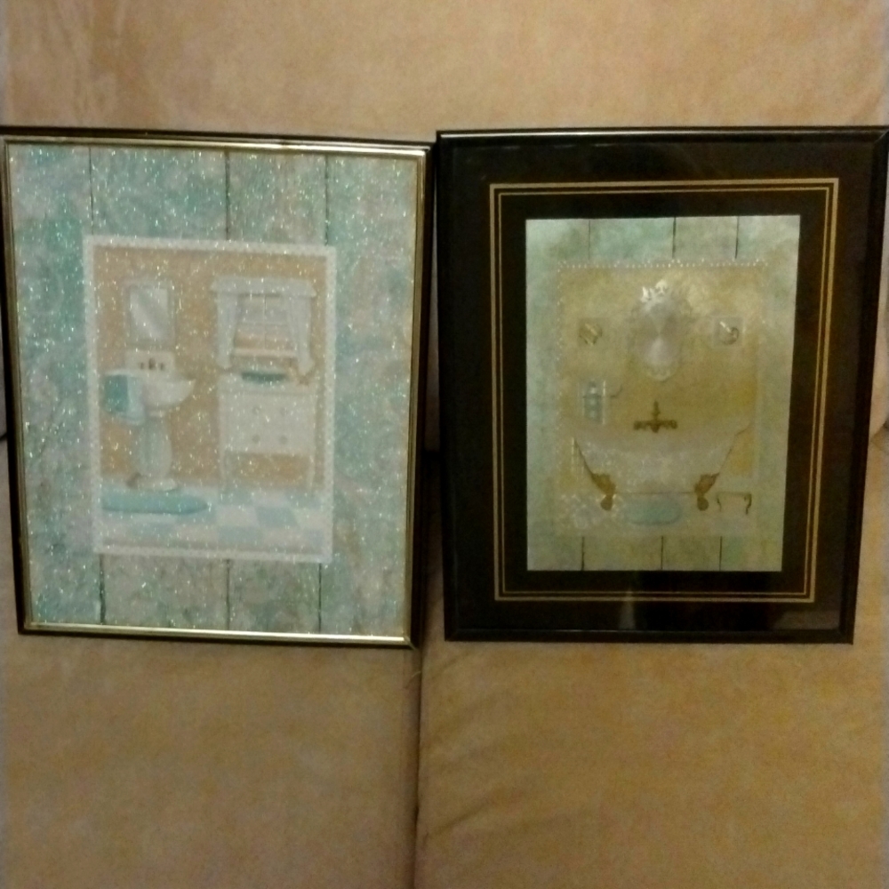 🖼️2 Bathroom pictures 🖼️
